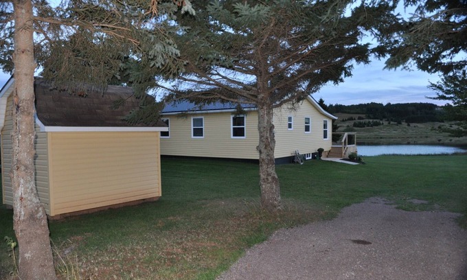 Clinton Cabaña | Mayneview Cottage. Disfrute de esta cabaña frente al mar en Clinton Pei.