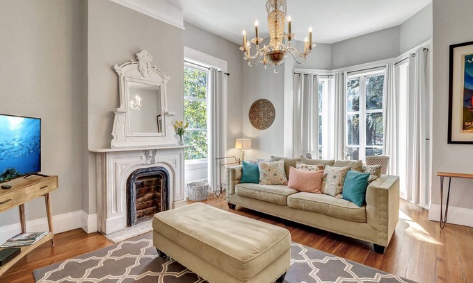 Historic District - North Casa | Mayor McDonough's Mansion @Troup Square Sleeps 12