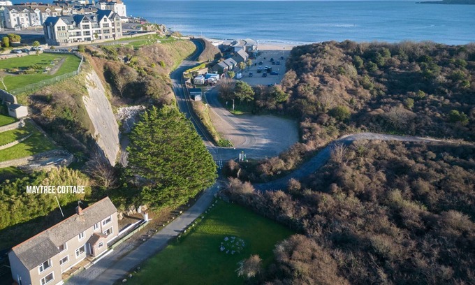Tenby Casa | Maytree Cottage - 4 Bedroom Holiday Home - Tenby