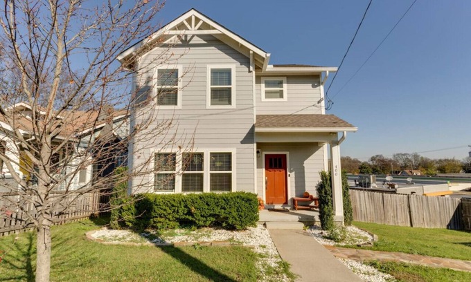 Radnor Apartamento | 3 Bedroom Home- HUGE yard! 4.5 miles to Broadway.