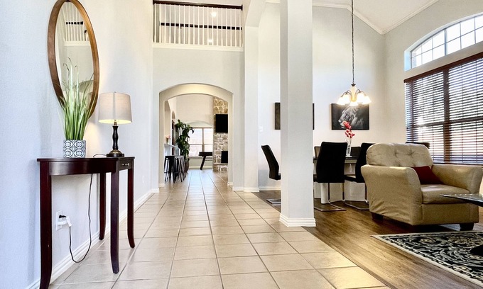 McKinney Casa | Retiro McKinney, 4BDRM 4BATH Casa renovada