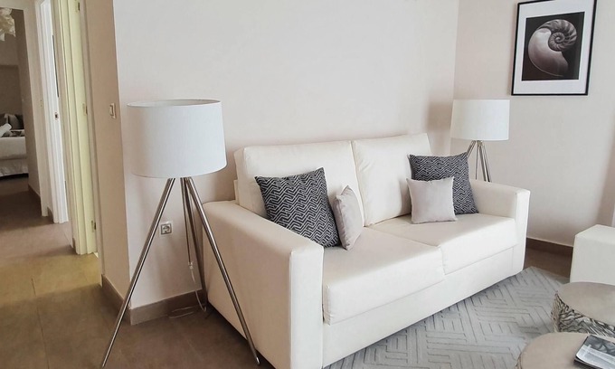 El Pilar Apartamento | MD Balmes Street 2 City Center