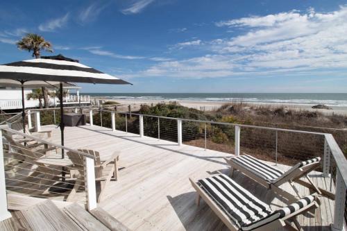 Folly Beach Casa | Me The Sea and Bobby McGee