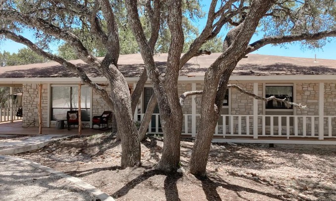 Wimberley Casa | Meadow Creek House