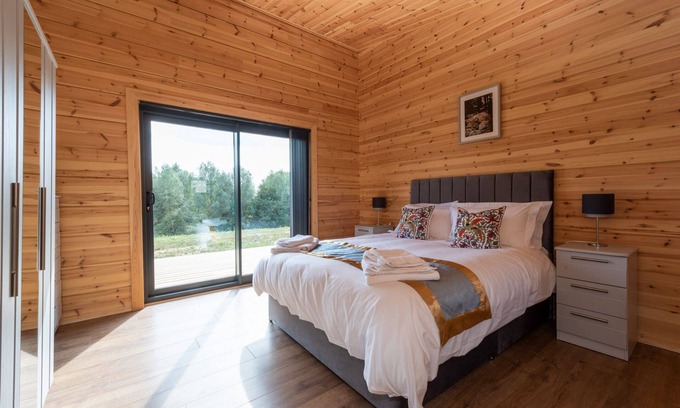 Hintlesham Cabaña | Meadow Valley Lodges - Lodge 2
