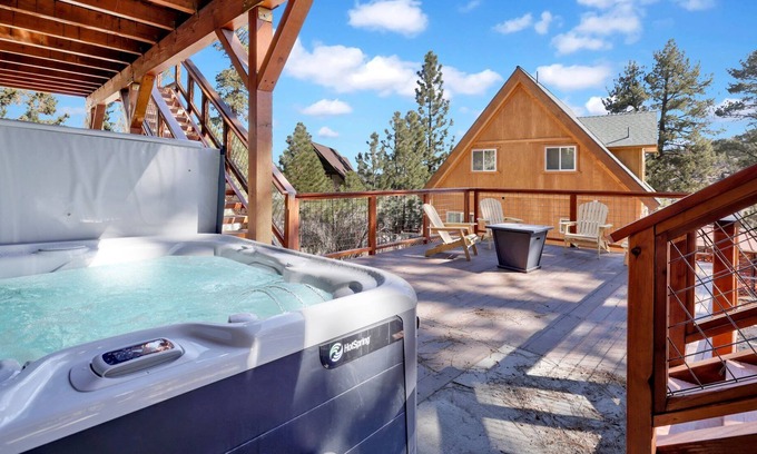 Big Bear Chalet De Esquí | Meadow View Cabin- Hot Tub- Games- Relaxing Bear City Retreat