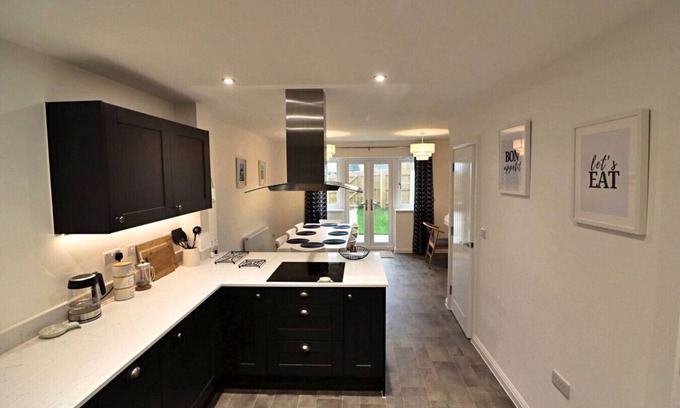 Exeter Casa | Meadow View, Elm Park