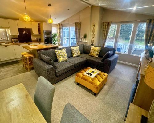 Skegness Casa | Meadows 33 Hot tub - Southview Holiday Park