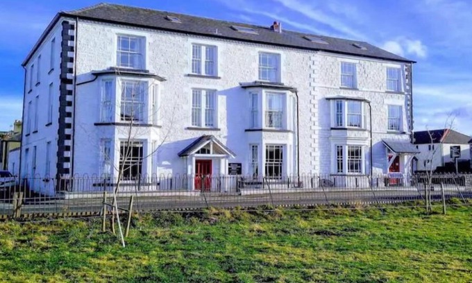 Llanrwst Hotel | Meadowsweet Hotel
