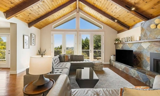 Sebastopol Casa | MeadowView on Darby, by Vinifera Homes