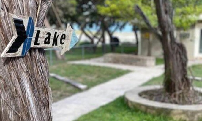 Lakehills Casa | Medina Lakefront Hideaway
