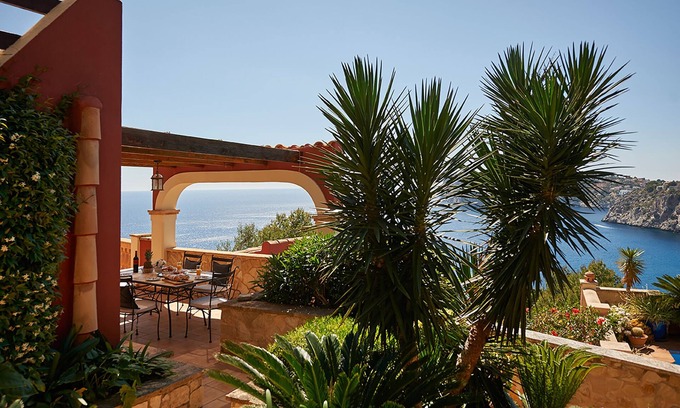 Port d'Andraitx Apartamento | Apartamento mediterráneo en Mallorca con gran terraza privada y vistas al mar.