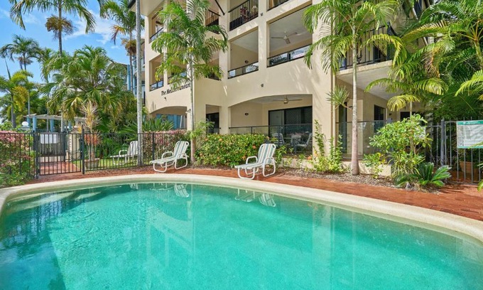 Yorkeys Knob Apartamento | Mediterranean Beachfront Apartments