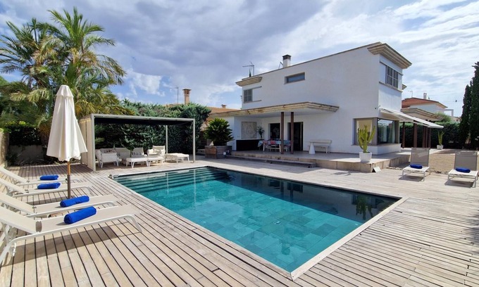 Sa Rapita Villa | Elegancia mediterránea en Sa Rápita – Villa para 8 personas