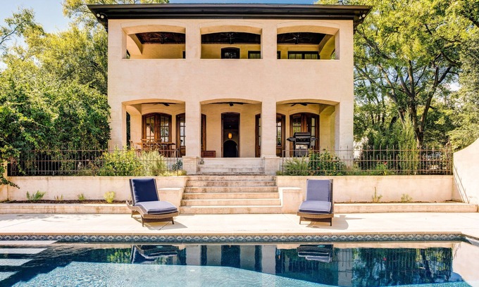 Nashville Casa | Oasis Mediterráneo Retiro en el Barrio Moderno en Nashville