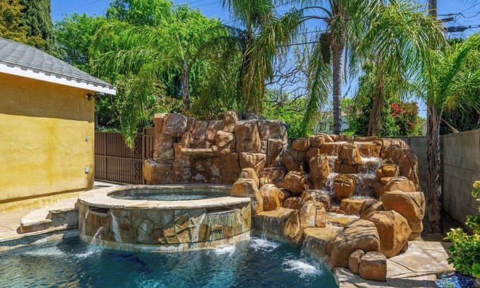 Burbank Casa | Mediterranean Villa - Pool&Sauna