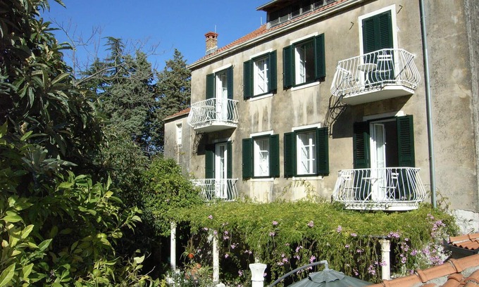 Trpanj Cama Y Desayuno | Villa mediterránea con un gran jardín