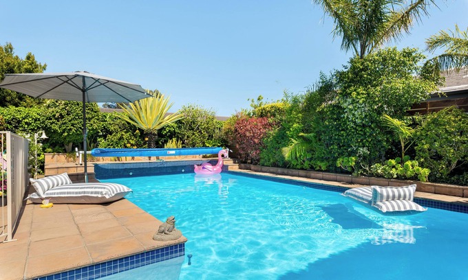 Cape Town Cabaña | Meerendal Cottage - Private Garden, Pool, Hot TubnSelf catering