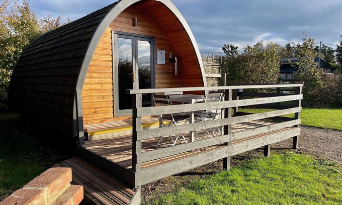 Brightlingsea Cabaña | MegaPod 3 at Lee Wick Farm Glamping
