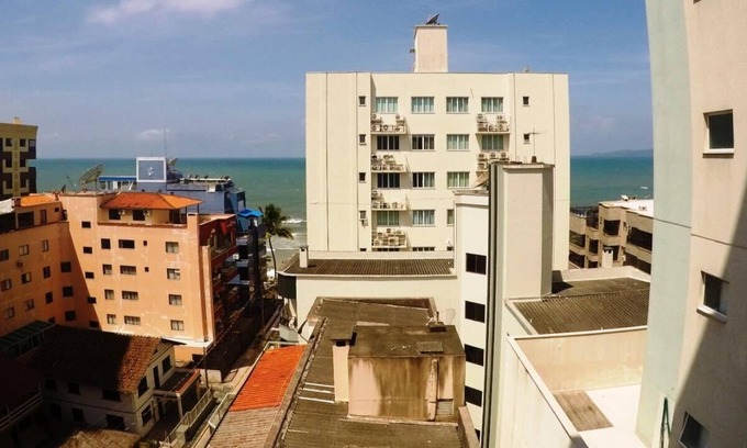 Andorinha Apartamento | Meia praia-nuevo apartamento con 3 suites- Rua 265