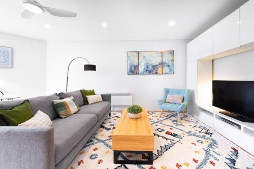 Chinatown Apartamento | Melbourne Apartment with Pool, Spa & Tennis Court