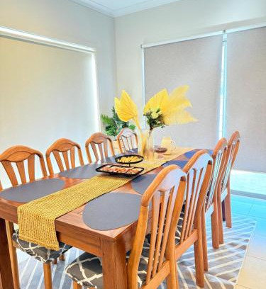 Point Cook Casa | Melbourne holiday house for 15 peoples in Sanctuary Lake
