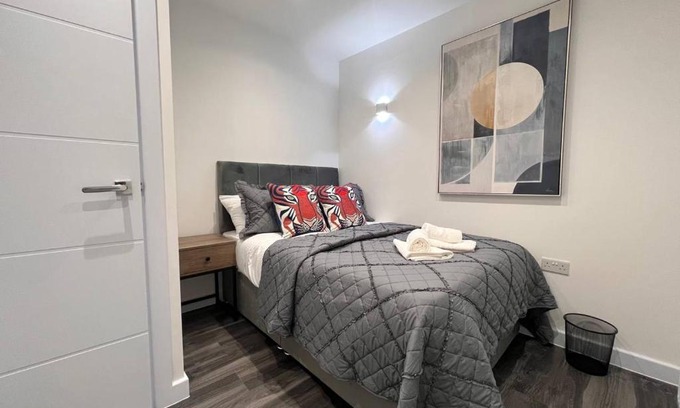 West Hendon Apartamento | Melbourne Marvel - New 3BR Suite by Hyde Edgware