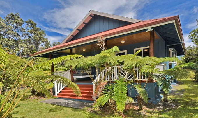 Volcano Casa | Mele Nani Getaway in lovely Volcano, Hawaii