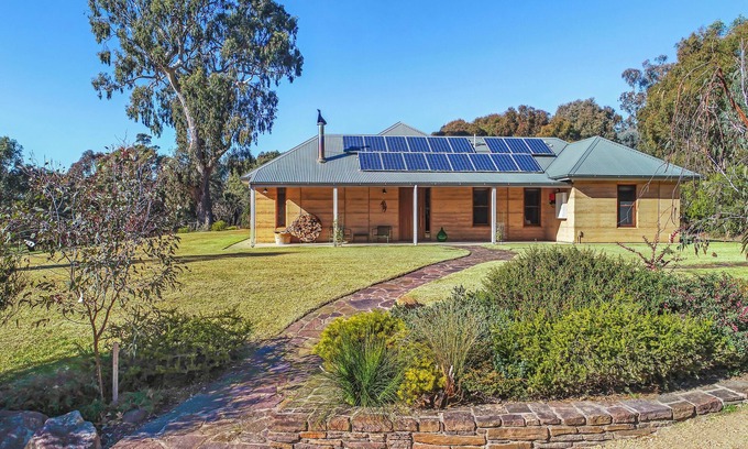 Mansfield Casa | Melliodora - Relax, Unwind & Recharge