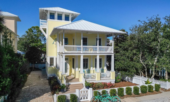 Sunnyside Casa | Mellow Yellow! Exceptional 4BR Carillon Beach Home 2 Lots from Beach Boardwalk!