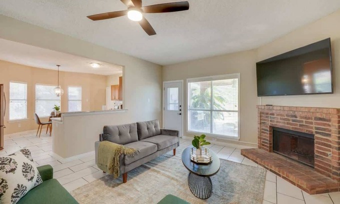 Flower Mound Casa | Melody Home near Grapevine, DFW Airport w backyard