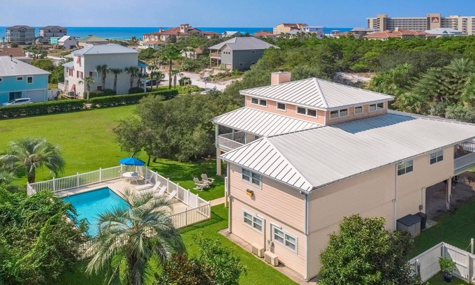 Tang-O-Mar Casa | Melomar - Playa Miramar! Vista del Golfo! ¡Piscina privada! ¡Mascota amigable! ¡Carro de golf!
