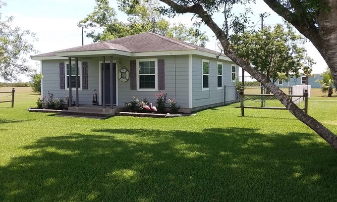 Port Lavaca Casa | Mema's Beach Cottage