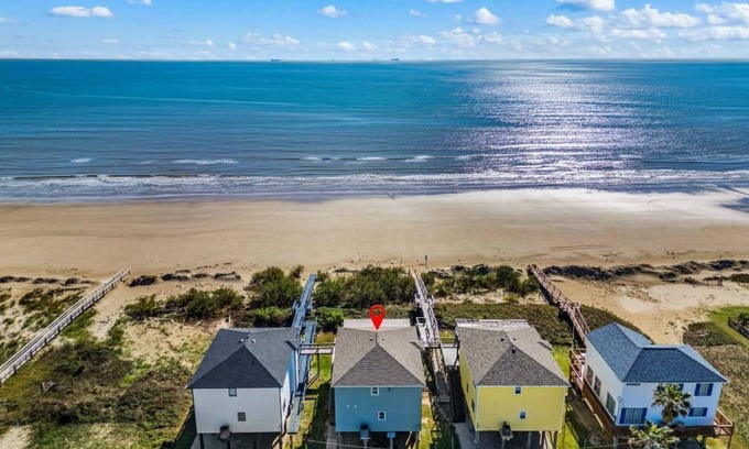 Surfside Beach Casa | Gran casa frente al mar. Ideal para reuniones familiares y reuniones