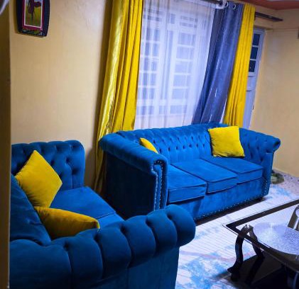 Kasarani Cama Y Desayuno | Memz B&B