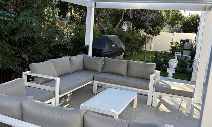 South Middle River Casa | Men Only Clothing Optional Guesthouse near Wilton Manors