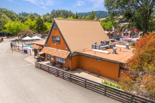 Willits Complejo | Mendocino Redwoods RV Resort