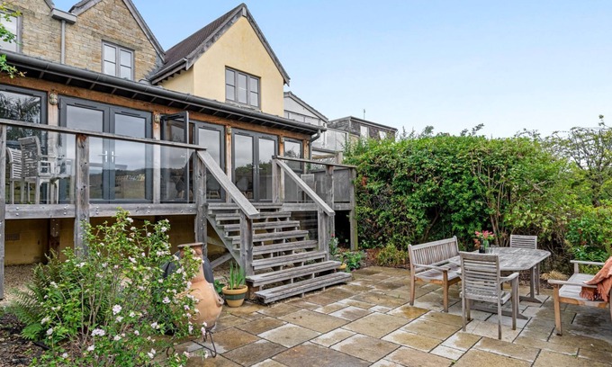 Winchcombe Casa | Mercia House - sleeps 8 guests in 4 bedrooms