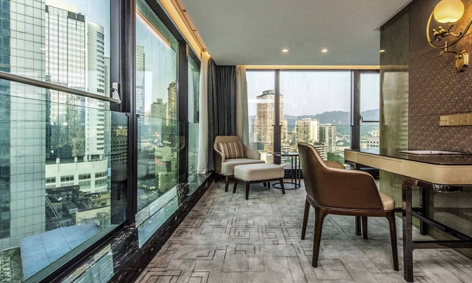 Yuzhong Hotel | Mercure Chongqing Downtown