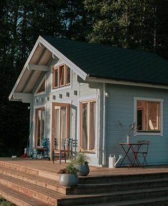 Haademeeste Casa | Mereäärne helesinine suvemaja