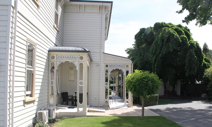 Merivale Cabina | Merivale Manor