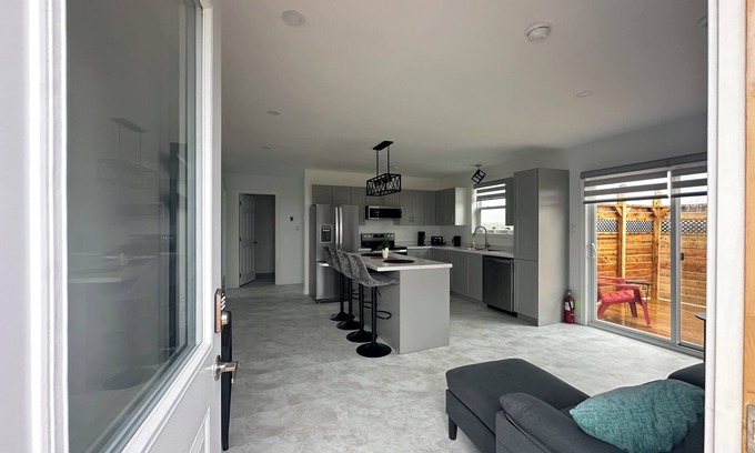 Mermaid Apartamento | Mermaid Meadow Escape cozy apartment 3.5 miles to downtown Charlottetown.