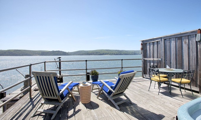 Marshall Cabaña | Casa de la sirena (cuartos de la tripulación) - Tomales Bay Waterfront, Point Reyes, Marshall