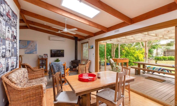 Merricks Beach Cabaña | Merricks Surf Cottage Charming Beachfront Bliss