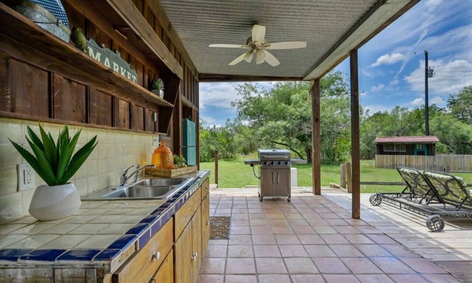 Marble Falls Casa | 'Merritt Nature Retreat'- Secluded Getaway! Pool!