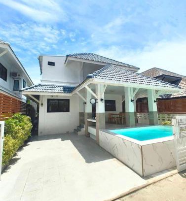 Saen Suk Casa | Merry house บ้านพักริมหาดบางแสน