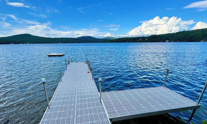 New Durham Casa | Merrymeeting Waterfront - Amazing Views, Dock, Kayaks, SUPs