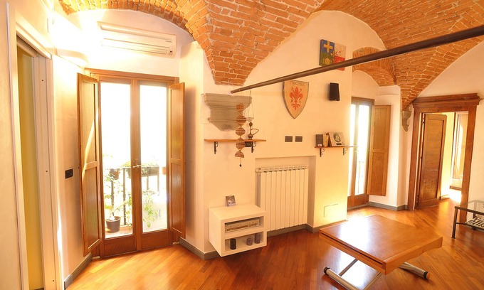 Santo Spirito Apartamento | Merville House Central Florence