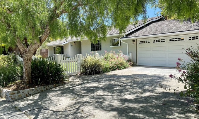 Alta Mesa Casa | Mesa Family Home - In walking distance to beaches, parks, shops, and restaurants