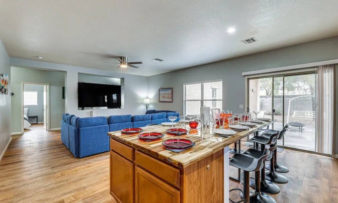 Mesquite Canyon Casa | Mesa Vacation Home - Sleeps 12 - Close to Golf Courses and SO MUCH MORE!